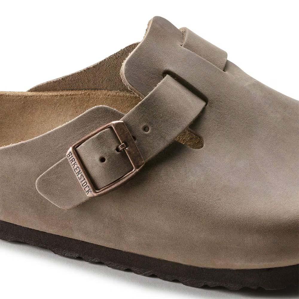 Birkenstock Boston Oiled Leather Clogs - Regular - Tabacco Brown