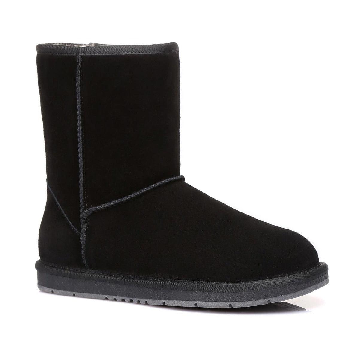 Australian Shepherd UGG Short Classic Suede - The Next Pair