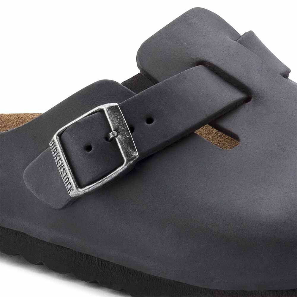 Birkenstock Boston Oiled Leather Clogs - Regular - Black