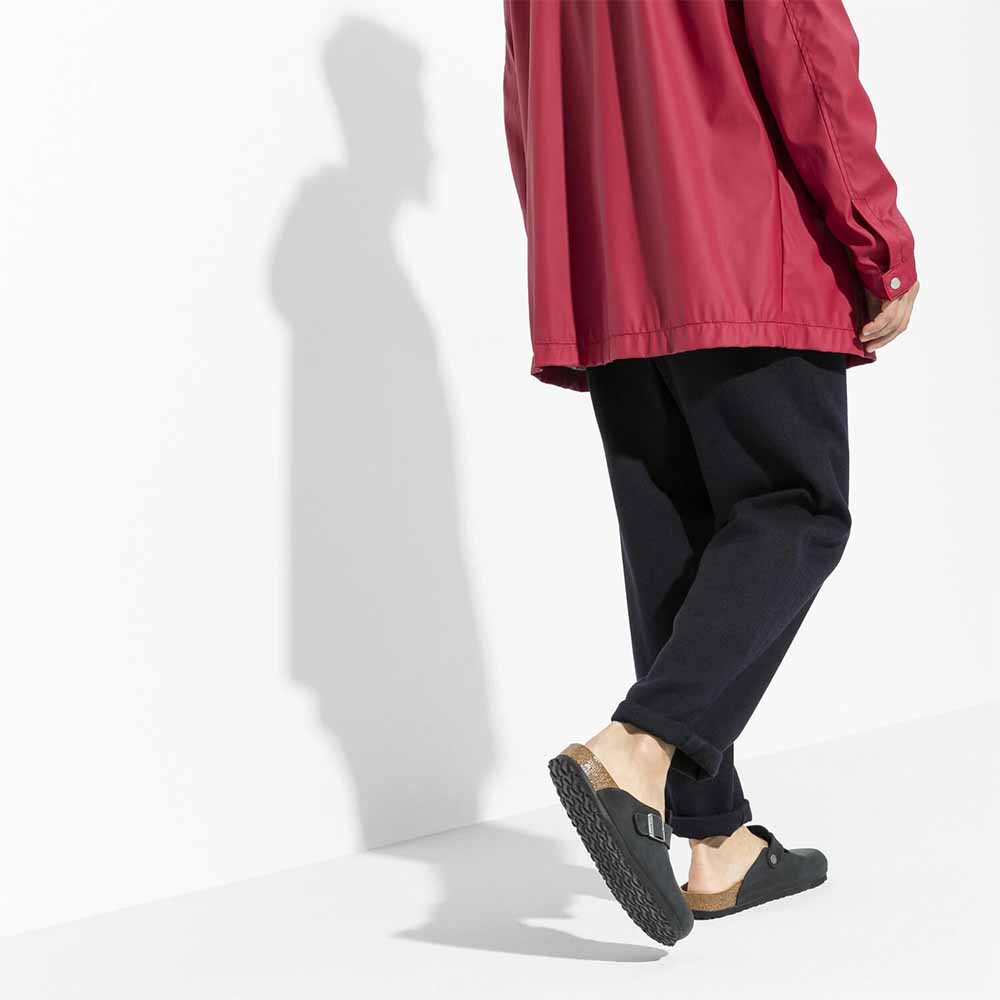 Birkenstock Boston Oiled Leather Clogs - Regular - Black