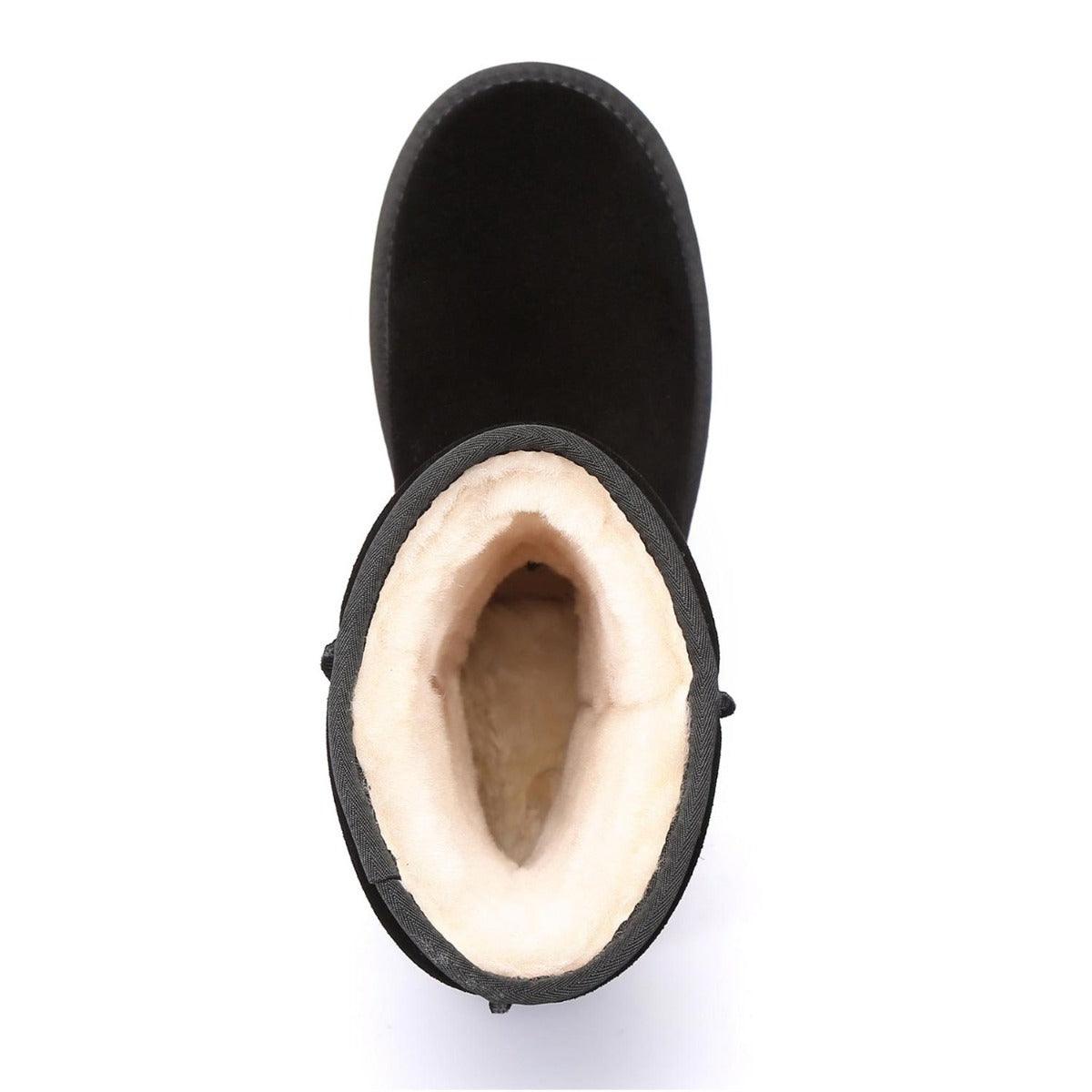 Australian Shepherd UGG Short Classic Suede - The Next Pair