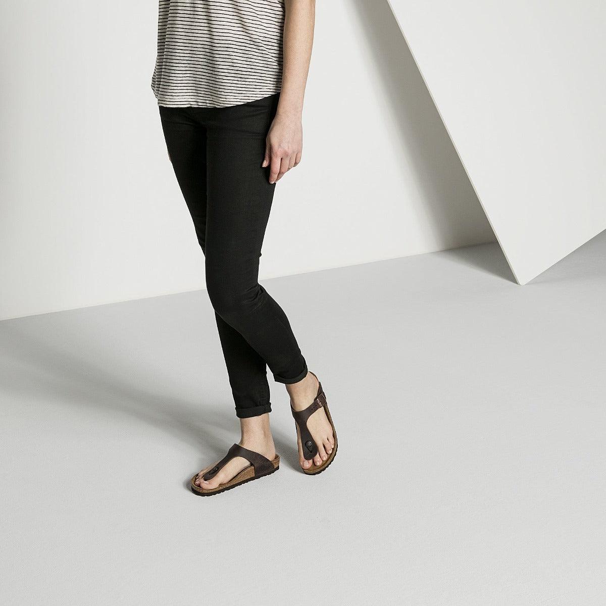 Birkenstock Gizeh Oiled Leather Sandals- Narrow - The Next Pair